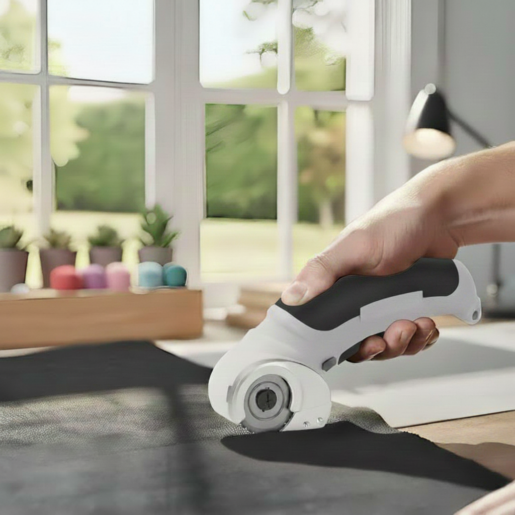 EchoCut Pro™ – Cordless Electric Scissors